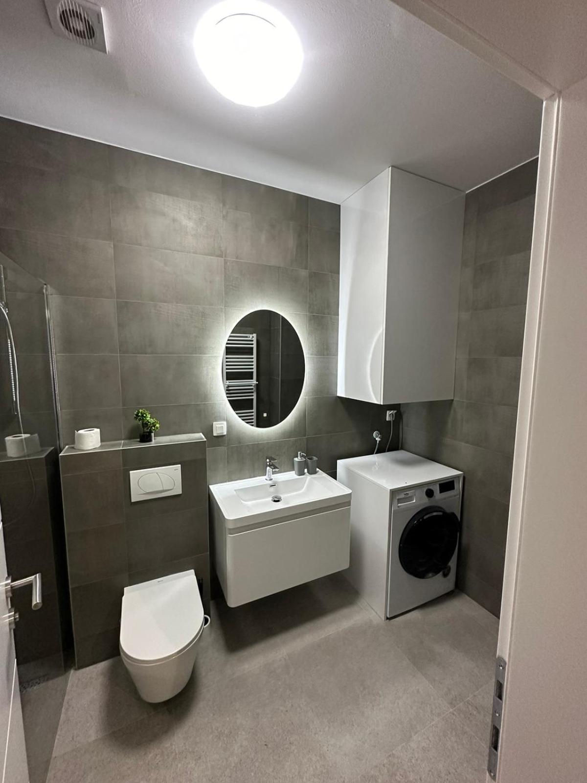 Nanda Studio Apartment - Free Private Parking Mostar Bagian luar foto